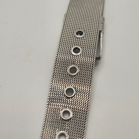 Quartz Silver Mesh Strap Men's Watch - Picture 3 of 6
